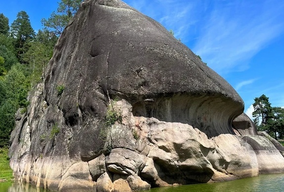 Скала «Голова Кита» -Турочак, Горный Алтай